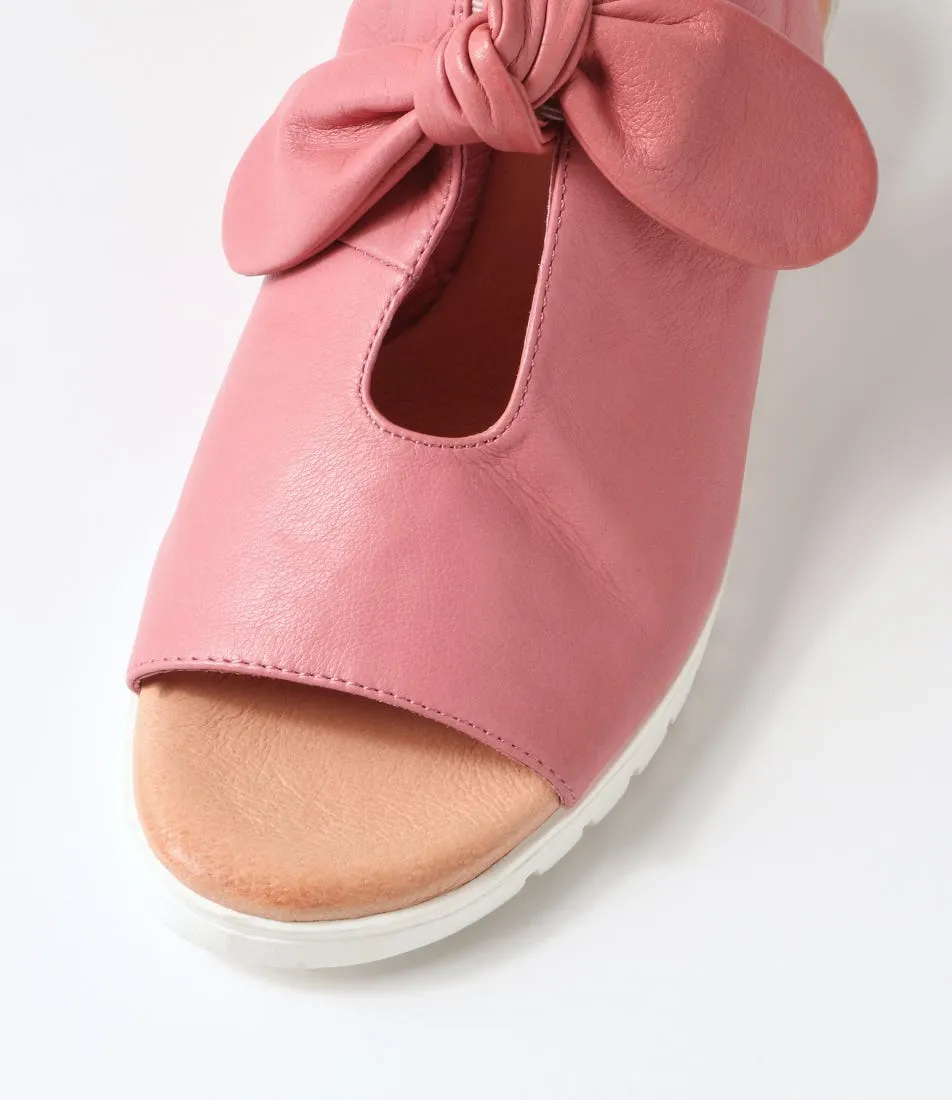 DJANGO & JULIETTE Moneka Lrg Pretty Pink White Leather Sandals