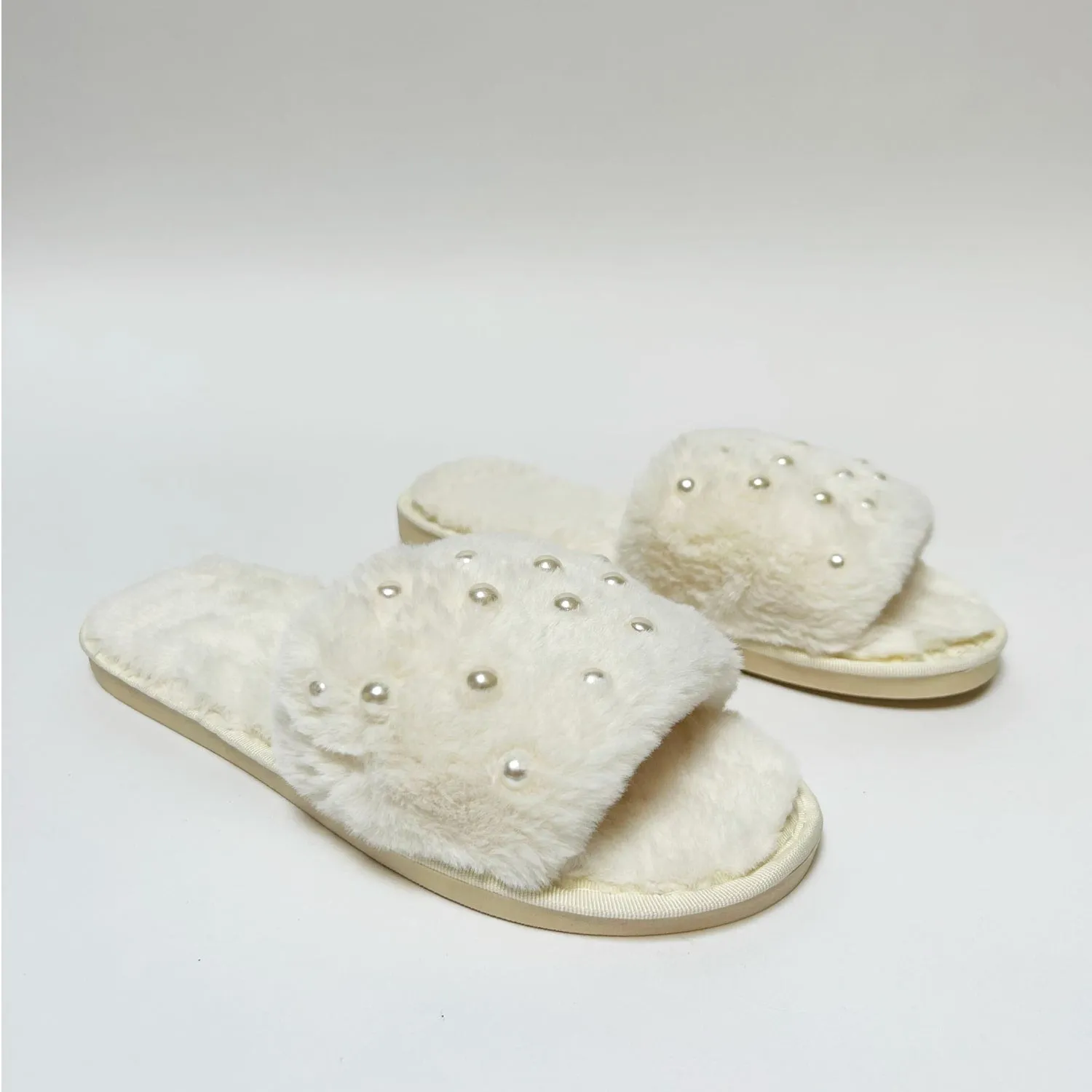 FLOOF Women's Pretty in Pearls Slipper in Cream