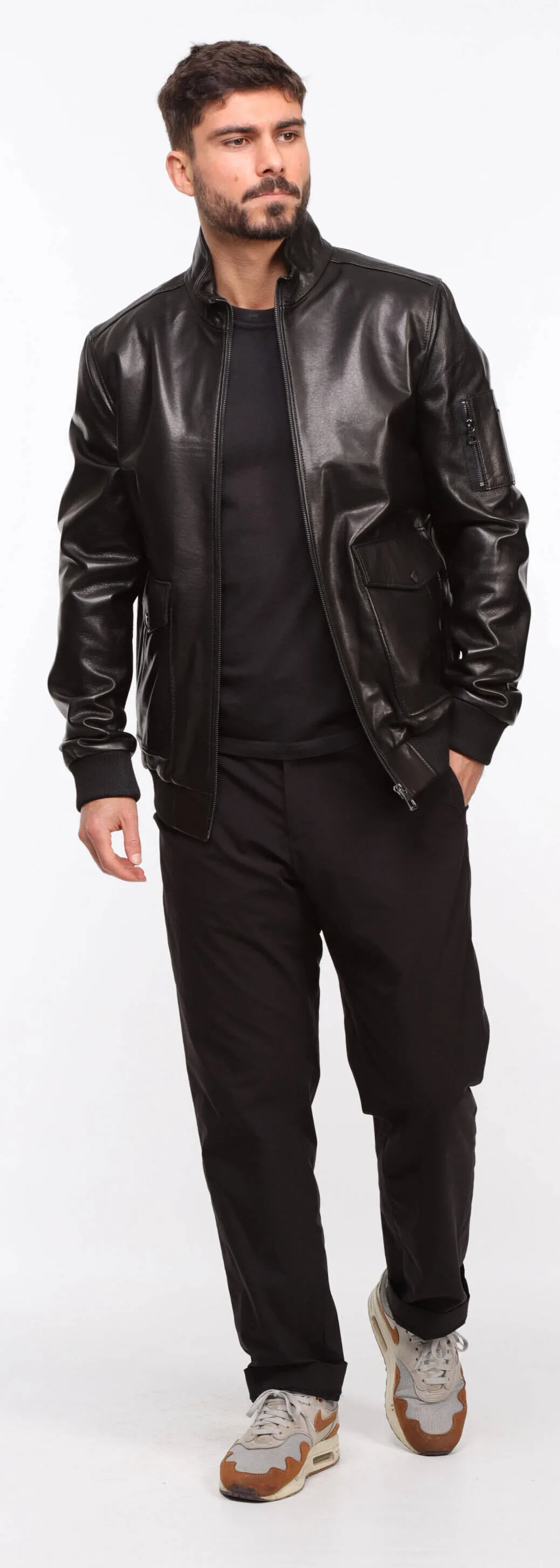 Men's black leather jacket in \movy\ pilot style