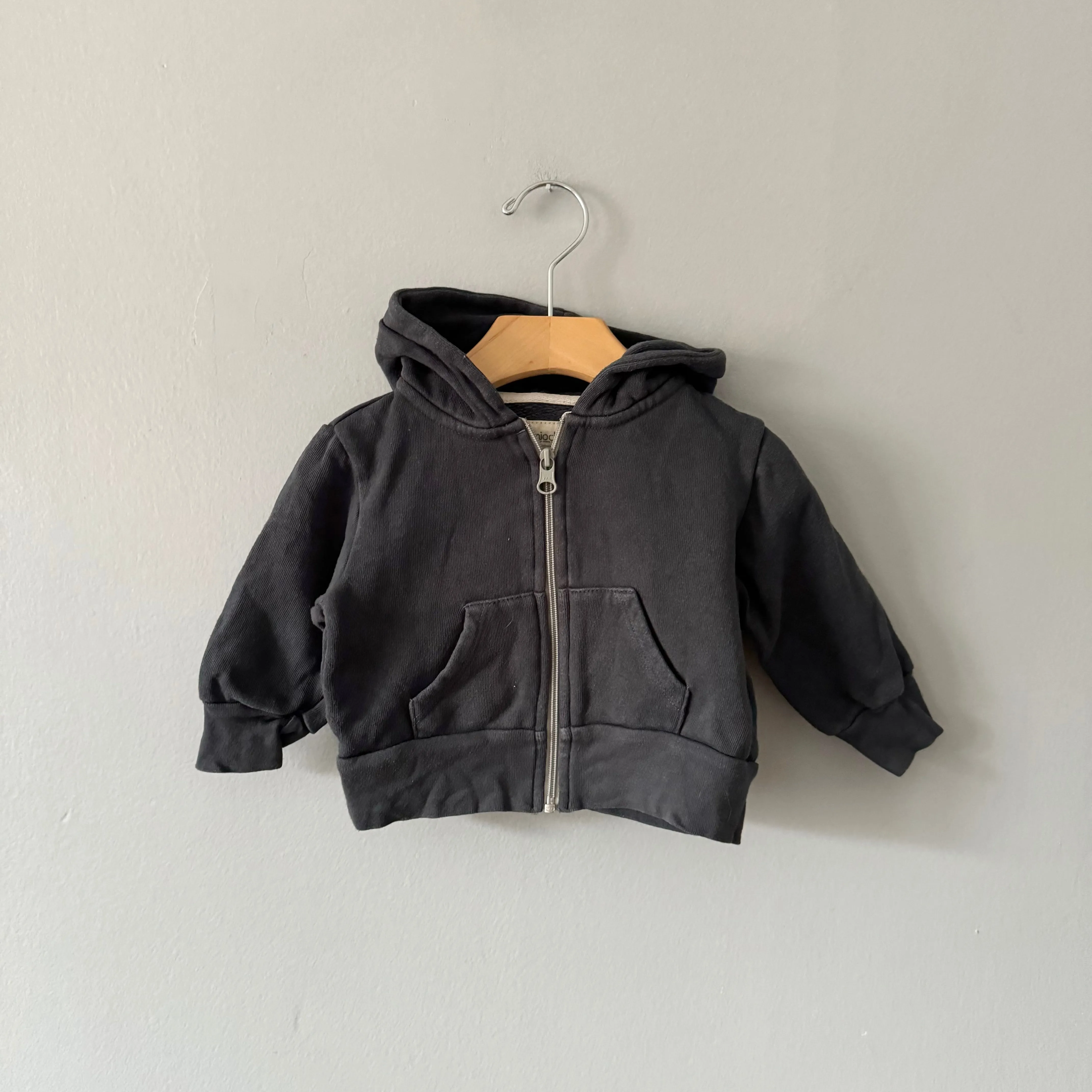 Mini mioche / Dark grey zip up hoodie / 6-12M