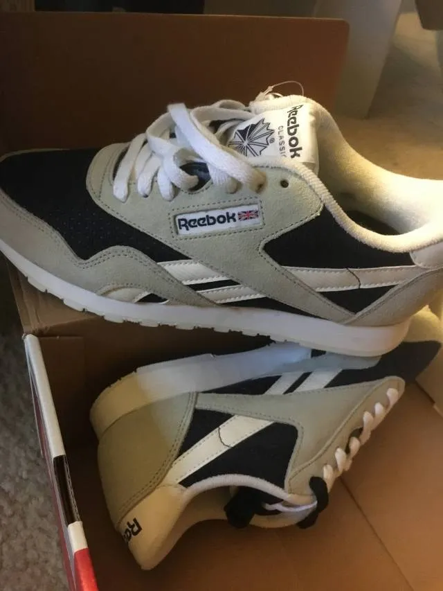 Reebok Classic Womens White Blue Gray Suede Rare Navy Grey