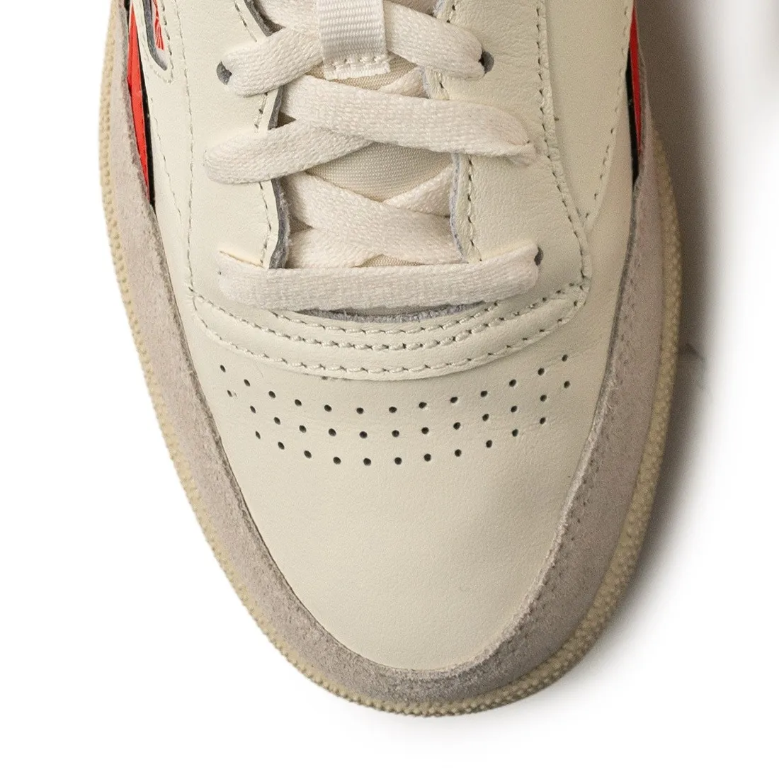 Reebok Men Club C Revenge (white / chalk / semi orange flare / core black)