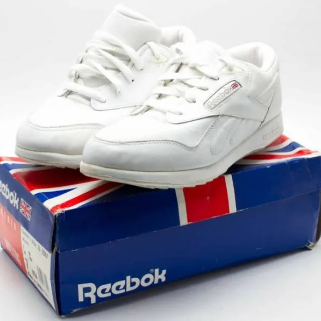 Reebok Women's Vintage 1990's OG Comfort 1 Ultra Shoe 11...