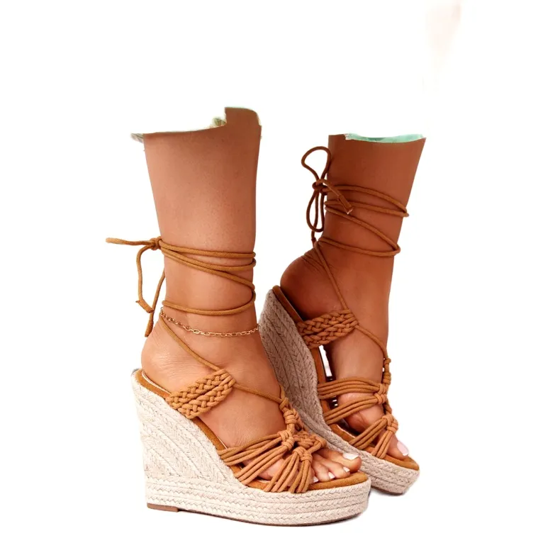 Tied Wedge Sandals With Camel Run The World brown