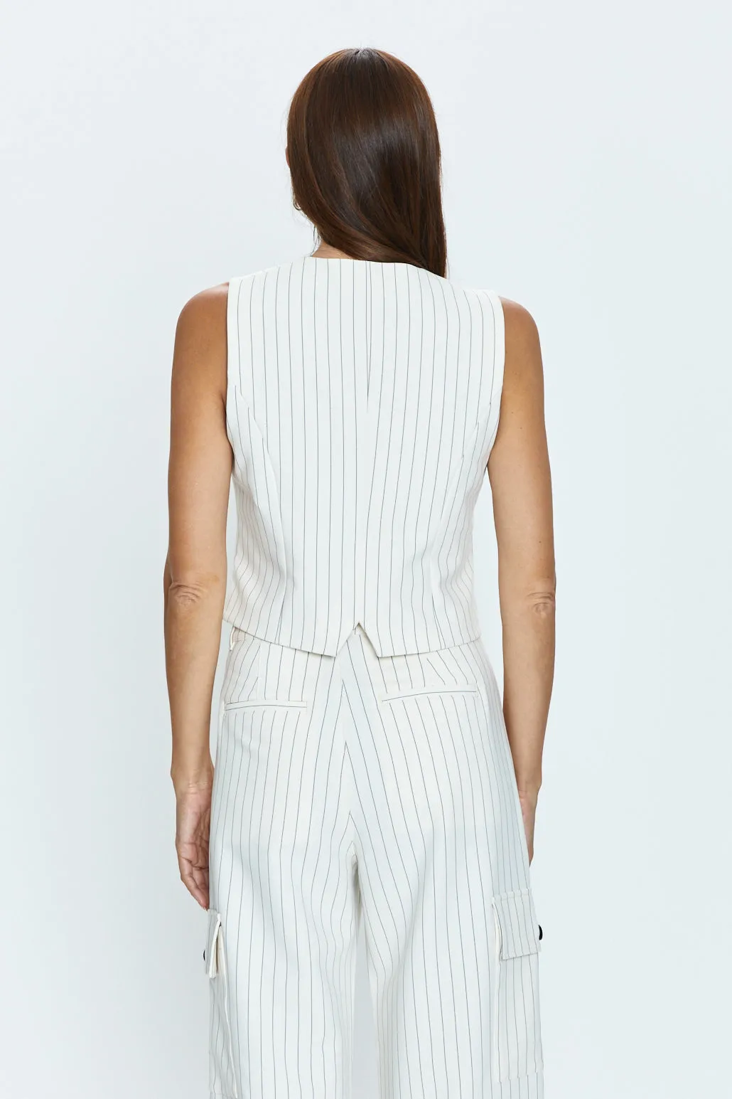 Vero Fitted Vest - Le Blanc Pinstripe