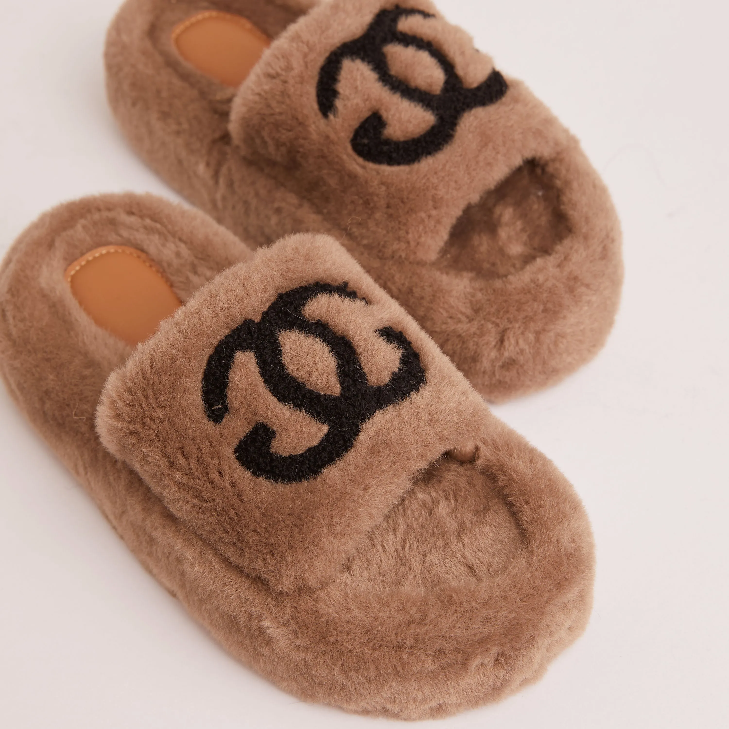 Zopa Logo Detail Flat Slipper In Brown Faux Fur